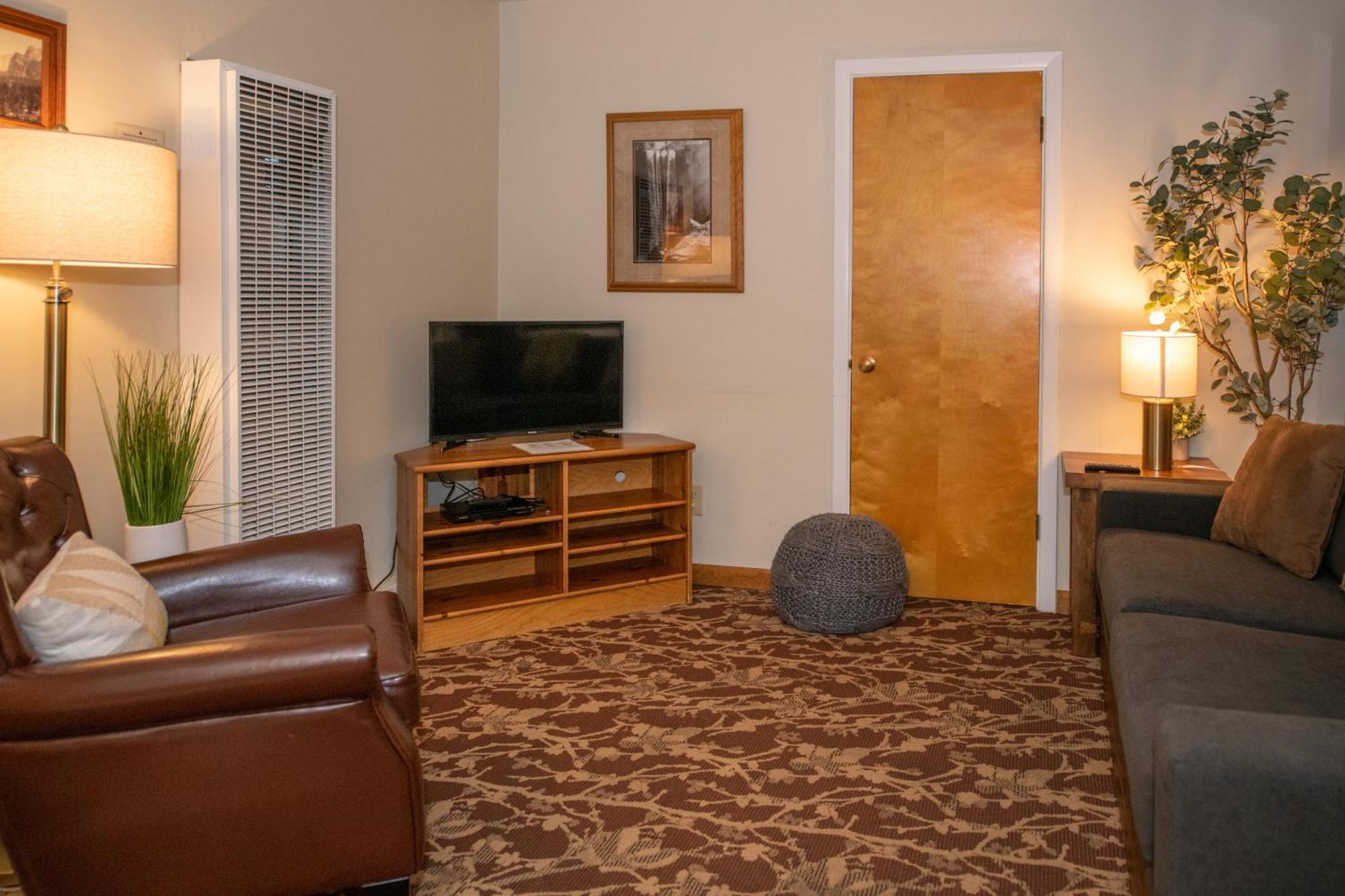 Gull Lake Lodge June Lake Room photo
